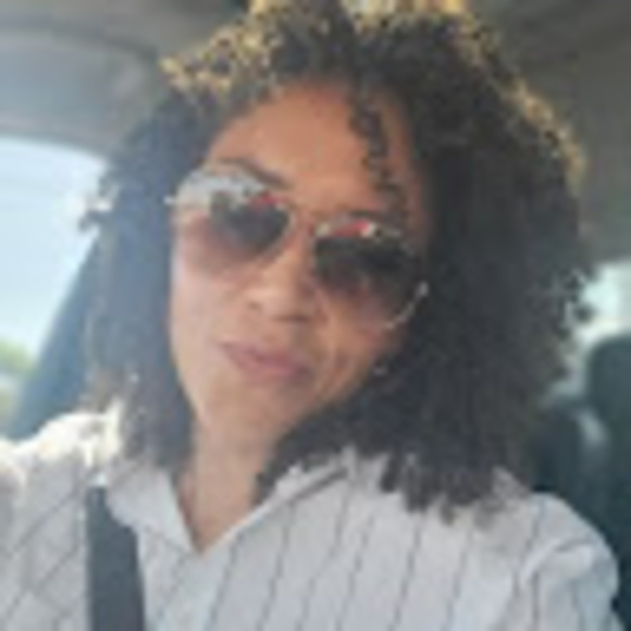 Meet your Posher, Michele - Picture 1 of 1